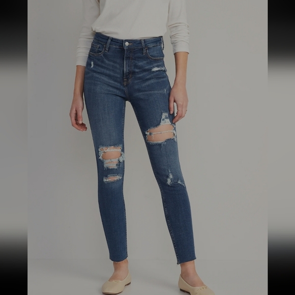 Old Navy Extra High Rise Rockstar 360 Stretch Super Skinny Jean in Medium - Picture 1 of 8